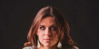 VIA (e ouvi-a) em concerto no Mar Shopping concerto de via