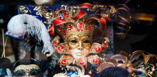 Carnaval em Sesimbra cheio de praia, serra e folia carnaval em sesimbra