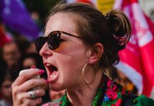 Manifestação promovida pelo Movimento Democrático de Mulheres juntou milhares em Lisboa Movimento democrático de mulheres