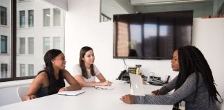 Recrutamento e seleção: 4 dicas para se destacar da multidão seleção e recrutamento