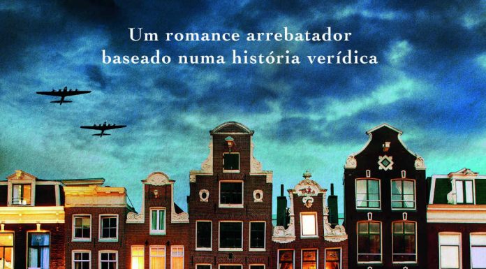 “Uma Janela com Vista Sobre os Telhados”, de Suzanne Kelman Uma Janela com Vista Sobre os Telhados, de Suzanne Kelman