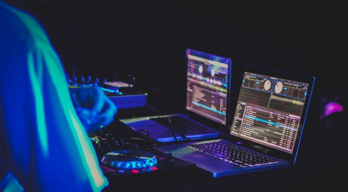 Há uma “playlist” personalizada para todos ao virar da Audioesfera… audioesfera playlists personalizadas