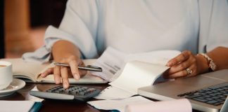 Como lidar com as emoções na hora de investir? como lidar com as emoções na hora de investir
