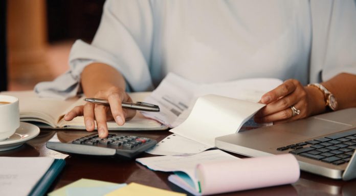 Como lidar com as emoções na hora de investir? como lidar com as emoções na hora de investir