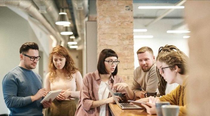 Futuro do trabalho: híbrido, mais tecnológico, responsável e a reter talento futuro do trabalho