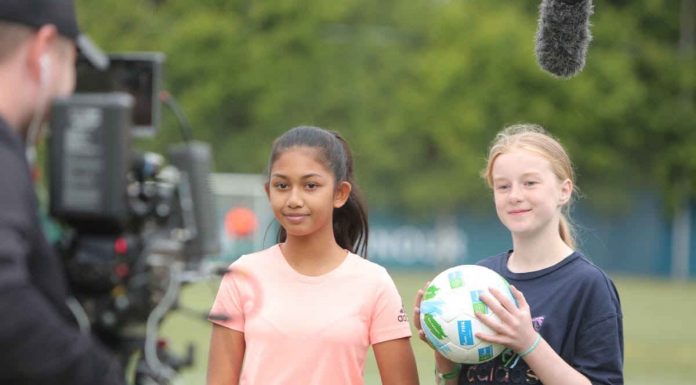 “Football for Friendship” junta crianças de todo o mundo Football for Friendship