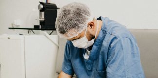 Oldcare cria linha de apoio psicológico para profissionais de saúde linha de apoio psicológico para profissionais de saúde
