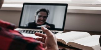 Aulas online? Nove em cada dez alunos preferem assistir a aulas presenciais aulas online