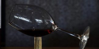 Envio de vinho pelo correio faz disparar serviço especializado da Mail Boxes Etc. envio de vinho pelo correio