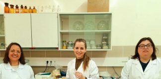 Embalagens comestíveis: equipa da UC cria alternativa sustentável ao plástico a partir de resíduos da indústria agroalimentar embalagens comestiveis-cientistas