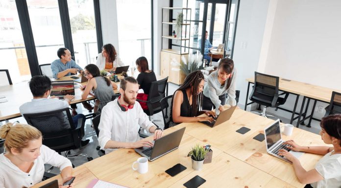 Hot Desking: benefícios redobrados no pós-pandemia hot desking