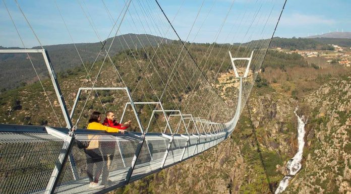 Maior ponte suspensa do mundo (pedonal) inaugurada em Arouca maior ponte suspensa do mundo