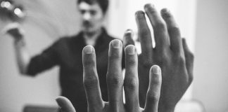 O que é escuta ativa: 6 técnicas para se tornar um bom ouvinte o que é escuta ativa