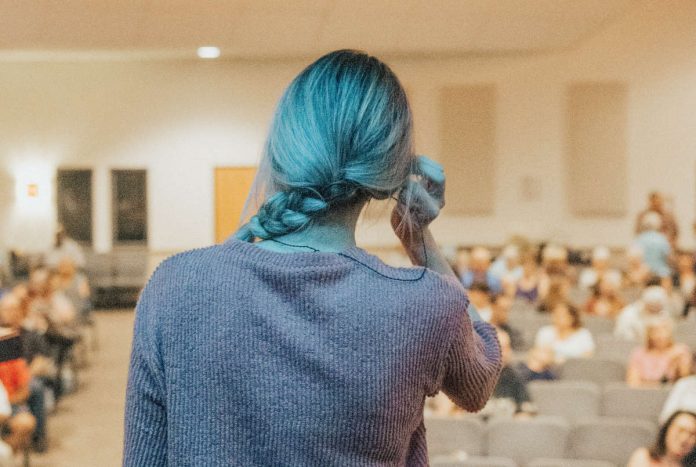 como falar bem em público e perder o nervosismo como falar bem em público e perder o nervosismo