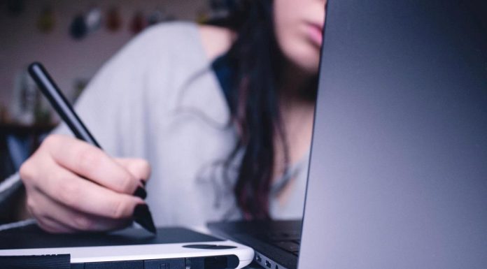 Trabalho híbrido: colaboradores das PME receiam não ter a possibilidade de desfrutar desta alternativa trabalho hibrido