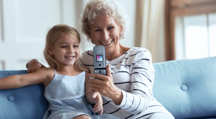 Dia dos Avós: Como ajudar os mais velhos a compreender a tecnologia dia dos avós