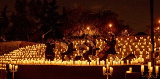 O Lago dos Cisnes de Tchaikovsky: Candlelight Open Air no Onyria Quinta da Marinha Hotel o lago dos cisnes de tchaikovsky
