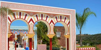 Silves Medieval veste cidade com cores e adereços de outrora silves medieval