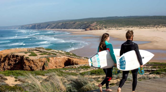 Turismo do Algarve lança vídeo promocional para atrair turistas last minute turismo do algarve