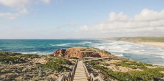 Melhor destino de praia: Algarve distinguido pela 8.ª vez melhor destino de praia