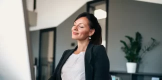 O impacto da prática de mindfulness no trabalho mindfulness no trabalho vantagens e como praticar