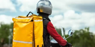 Serviços de estafetas e entregas: 3 vias para a regulamentação serviços de estafetas e entregas