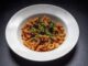 Pasta alla Puttanesca é uma das estrelas na carta de Primavera/Verão do Sergio Crivelli pasta alla puttanesca