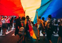 Comunidade LGBTQIAP+ em Portugal: mitos, verdades e dicas de um especialista para viver em harmonia Comunidade LGBTQIAP+ em Portugal
