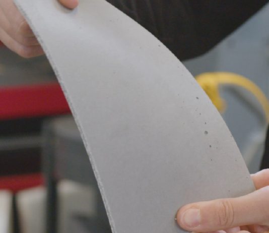 Betão flexível: Cimenteira do Louro testa inovação Slimcrete em feira internacional de arquitetura betao flexivel