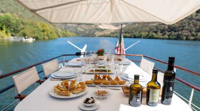Cruzeiros de luxo no Douro: experiências “vintage” da Pipadouro têm três quintas emblemáticas na rota cruzeiros de luxo no douro