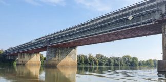 Pilosio Lança Flydeck® no Mercado Global: Inovação Italiana em Sistemas de Acesso Suspenso flydeck andaimes