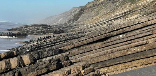 Arribas de São Pedro de Moel guardam o registo geológico mais completo do mundo de um período crítico do Jurássico arribas sao pedro moel