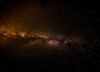 Buraco negro supermassivo mais próximo da Terra pode estar a eliminar estrelas binárias e… um novo estudo explica como Buraco negro supermassivo mais próximo da terra